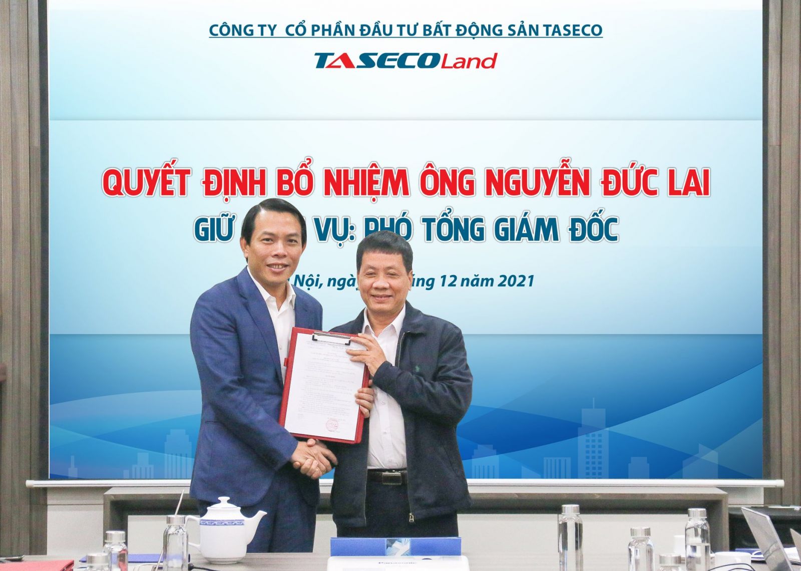 Taseco Land held a ceremony to announce the decision to appoint senior leaders