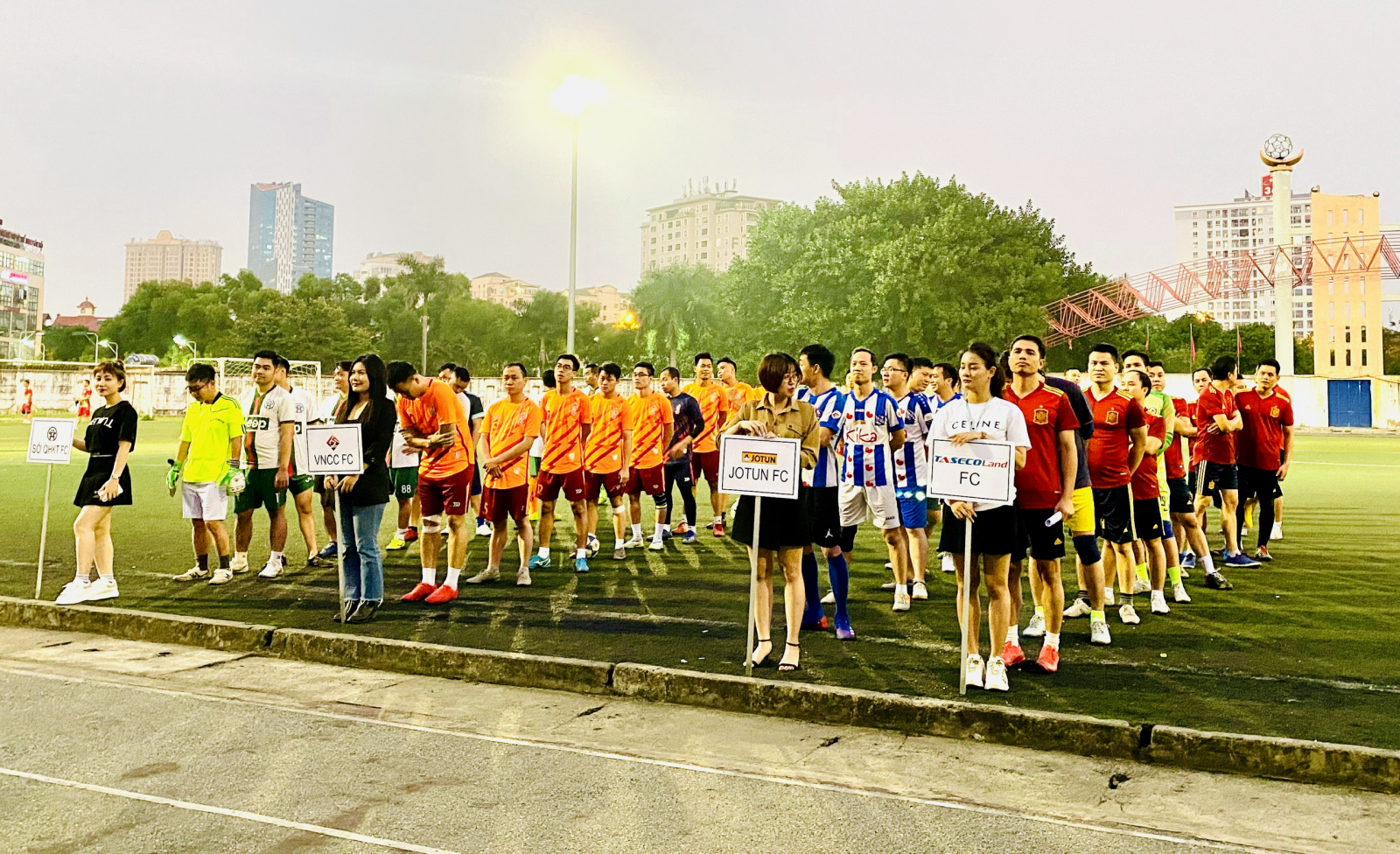 Taseco Land organizes friendly football tournament 