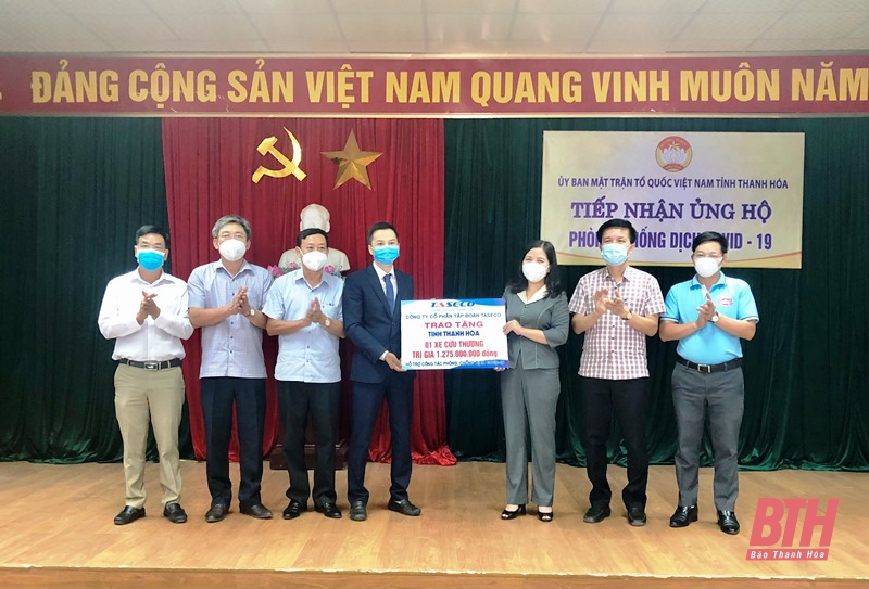 Taseco Group Joint Stock Company donates ambulances to Thanh Hoa province